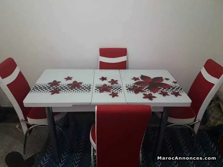 Table à manger comme neuve - الدار البيضاء