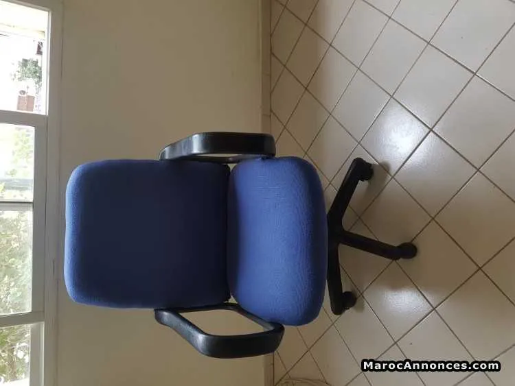 Chaises grande table  bureaux  fauteuils - الدار البيضاء (2)