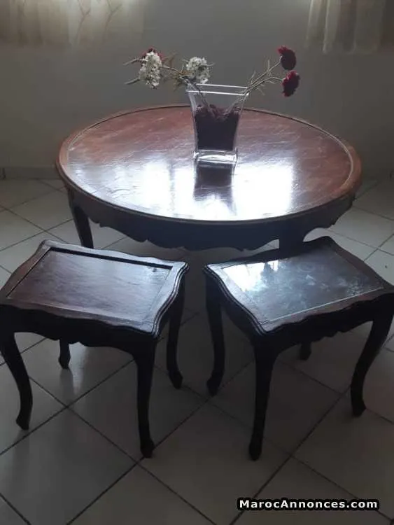 Table avec deux cendrier ( bois rouge ) - الدار البيضاء