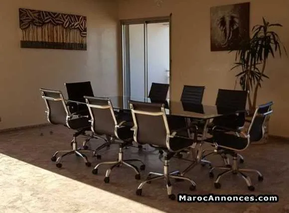 Salle de réunion avec 8 chaises à vendre - الدار البيضاء