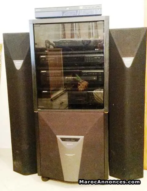 Chaine sony avec meuble et haut parleur - الدار البيضاء (2)