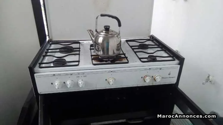 Cuisiniere à gaz a 5 feux et four - الدار البيضاء