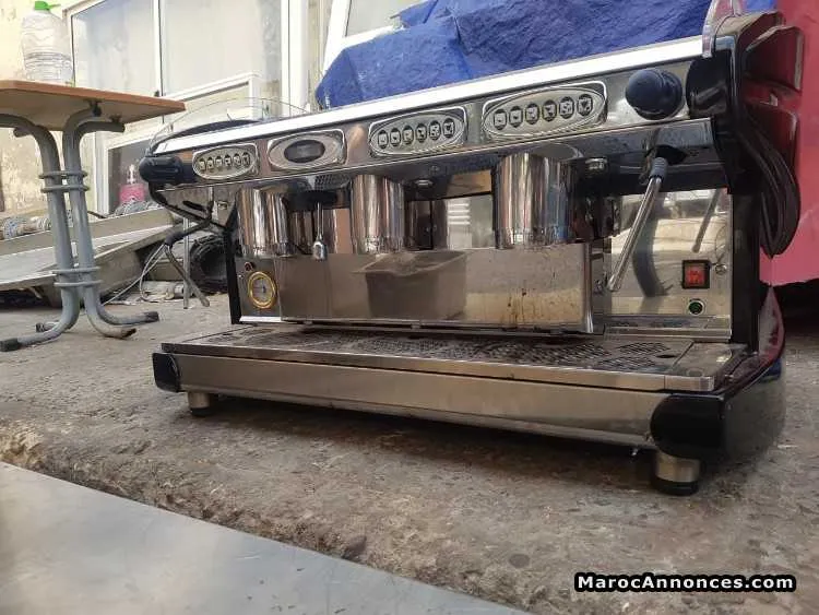 Machine cafe royal trois groupe - الدار البيضاء (2)