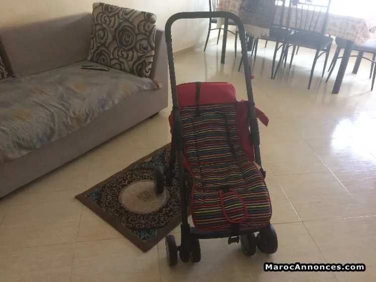 Poussette  arc en ciel pliable pour bébé - الدار البيضاء