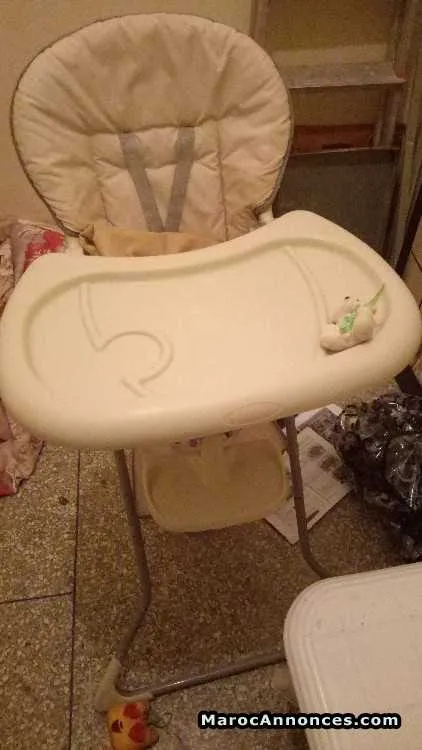 Poussette chicco  et chaise bébé - الدار البيضاء