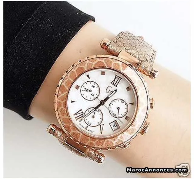 Montre guess collection pour femme - الدار البيضاء (2)