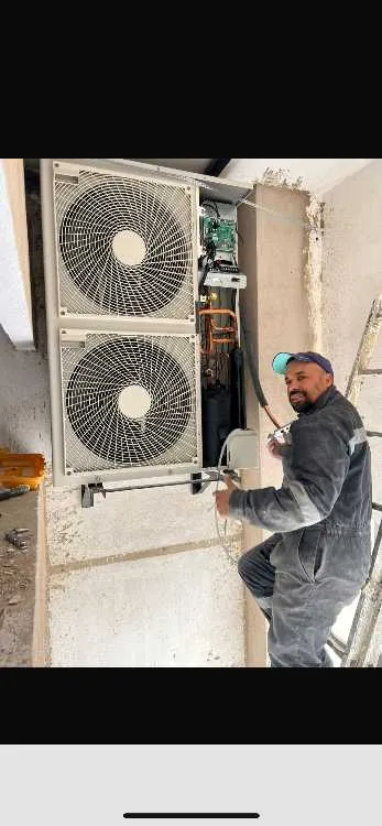 Installateur climatisation et réseau et caméra de - فاس