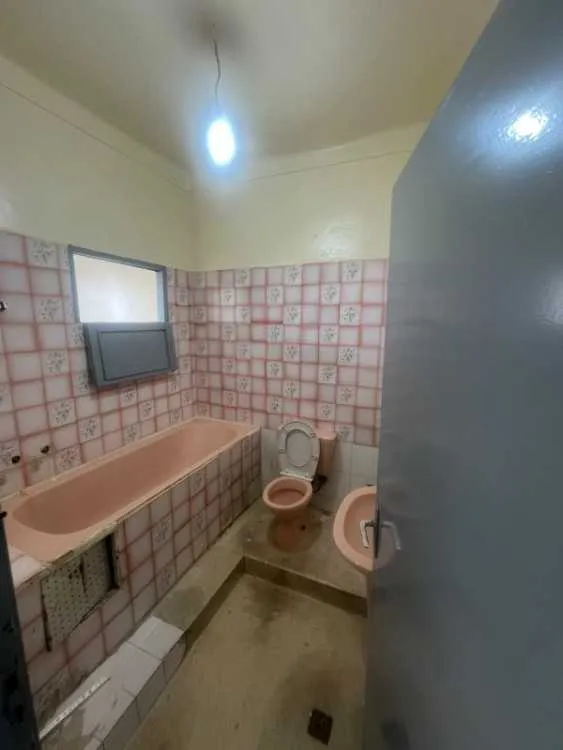 Joli apart 2 etg 2200 dh bernoussi - الدار البيضاء (3)