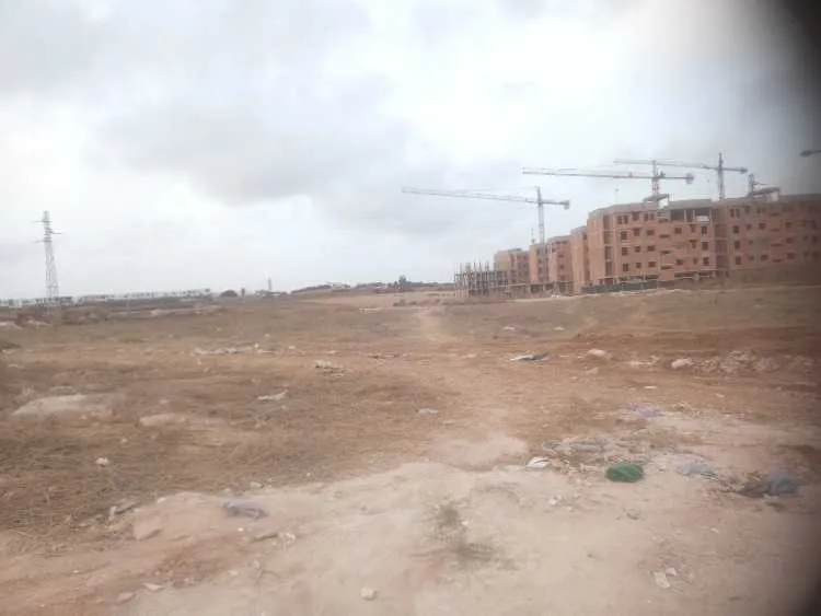 Terrain a vendre  2 hectares 80 cent sidi maarouf - الدار البيضاء