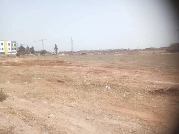 Terrain a vendre  2 hectares 80 cent sidi maarouf - الدار البيضاء (2)