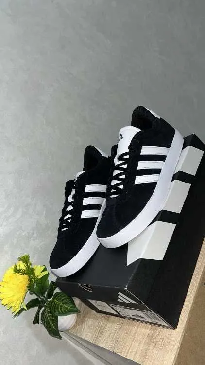 Adidas chaussures vl court original - الرباط