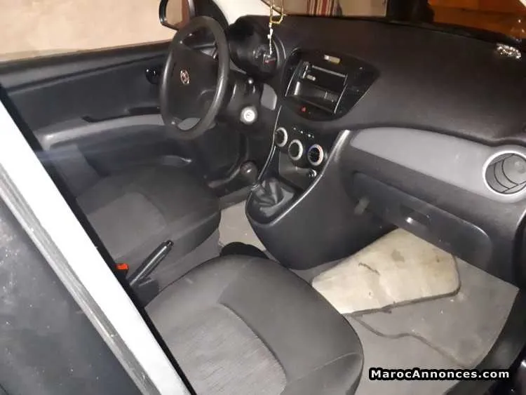 Voiture  i10 à vendre - الرباط (2)