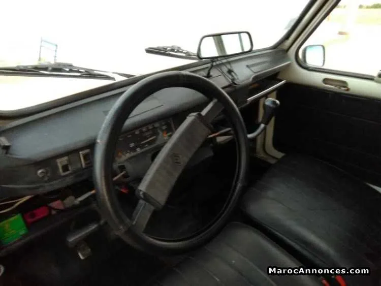R4 a vendre modèle 1982 - طنجة