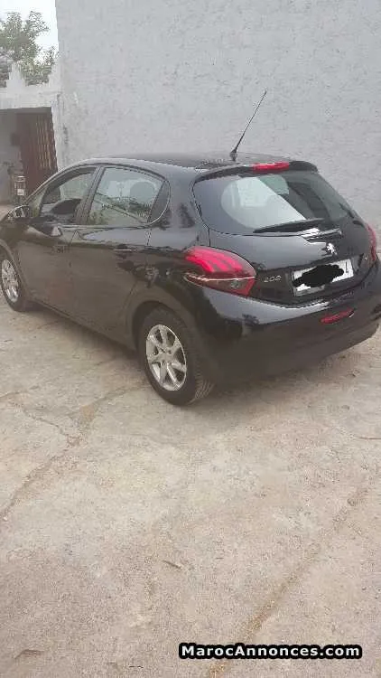 Peugeot 208 hdi pack édition - الرباط