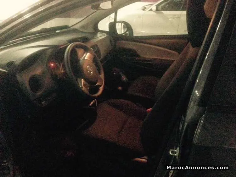 Vente voiture  toyota yaris - الدار البيضاء (3)