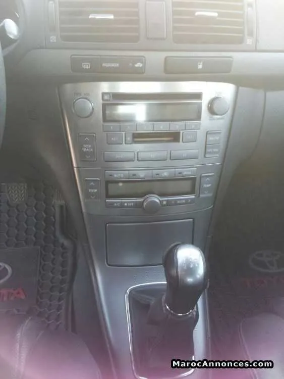 Toyota avensis 2005 - الرباط