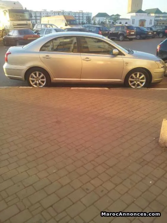 Toyota avensis 2005 - الرباط (2)