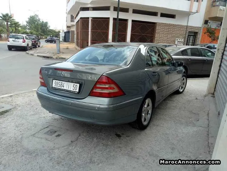 Mercedes c 220 - الرباط (2)