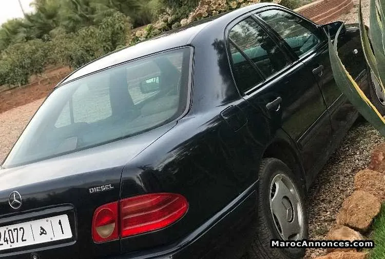 Mercedes classe e - الرباط (3)