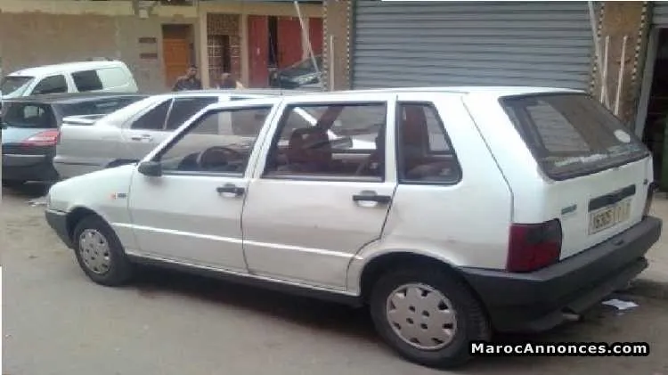 Fiat uno essence - الدار البيضاء