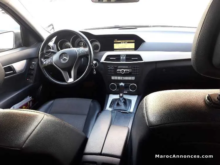 Mercedes 220 c diesel douane 08/15 - الدار البيضاء (3)
