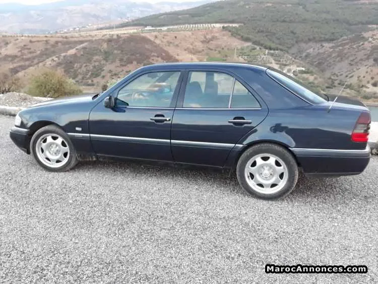 Mercedes c250 td elegance - الحسيمة (3)