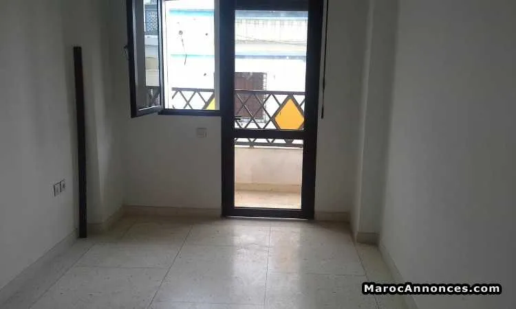 Appartement à vendre 2 ème étage avec ascenceu - العرائش (3)