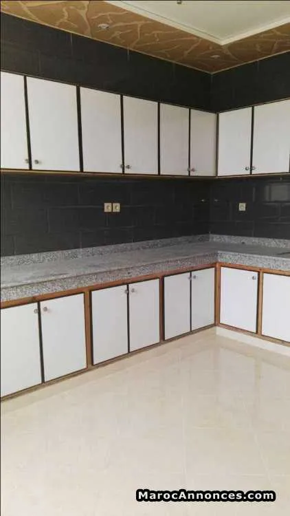 Apartement a centre ville 75 m - وجدة