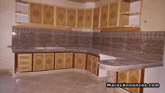 Apartement a route sidi yahya  2 fassade 135 m - وجدة