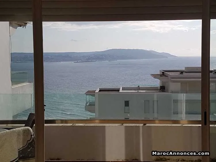 شقة مفروشة مع اطلالة ساحرة على البحر في كاب تينجيس - طنجة