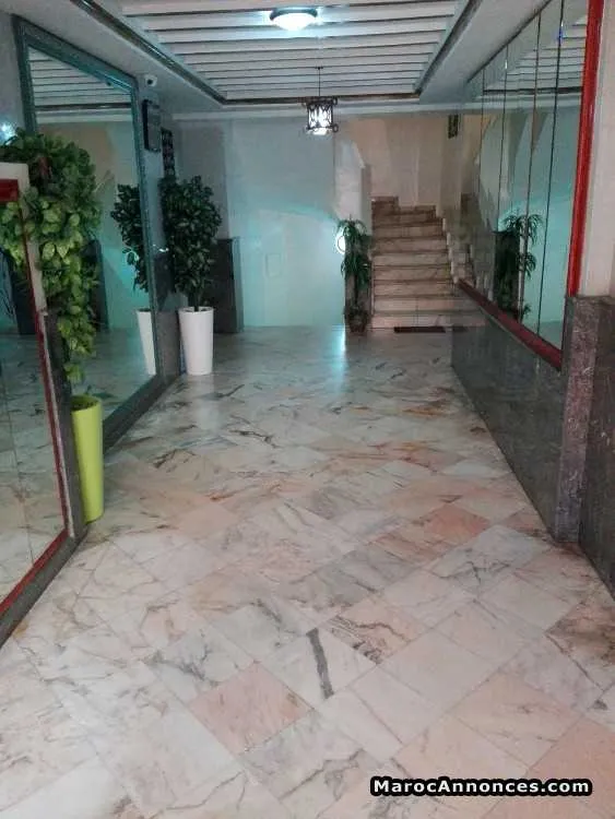 Appartement de 89 m2 roches noires - الدار البيضاء (2)