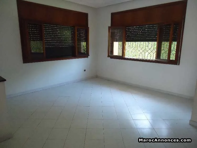 Villa de 646m² a vendre a hay riad - الرباط (3)