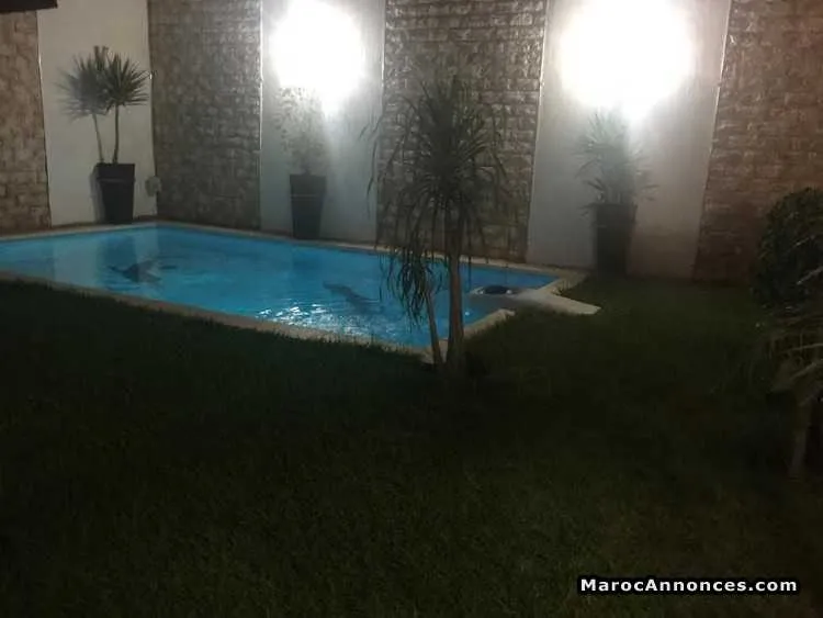Villa de 250 m² à nouaceur - الدار البيضاء