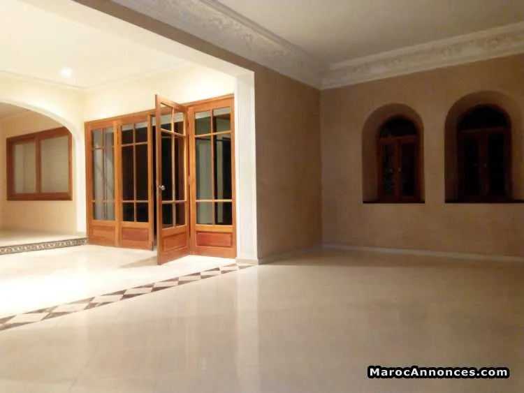 Villa de 623m2 à californie - الدار البيضاء (2)