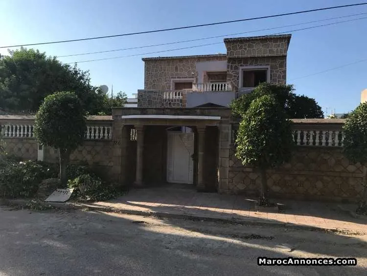 Villa à vendre ou à louer de 750m2 à kenitra - القنيطرة
