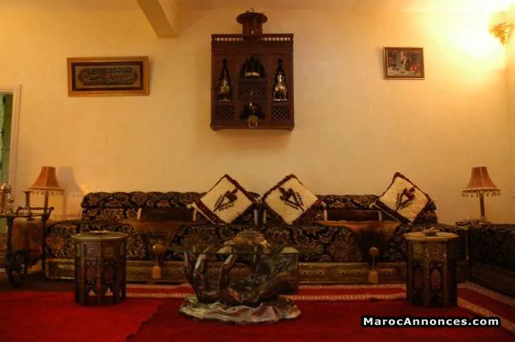 Mini-château meublé antique à ifrane - إفران (2)