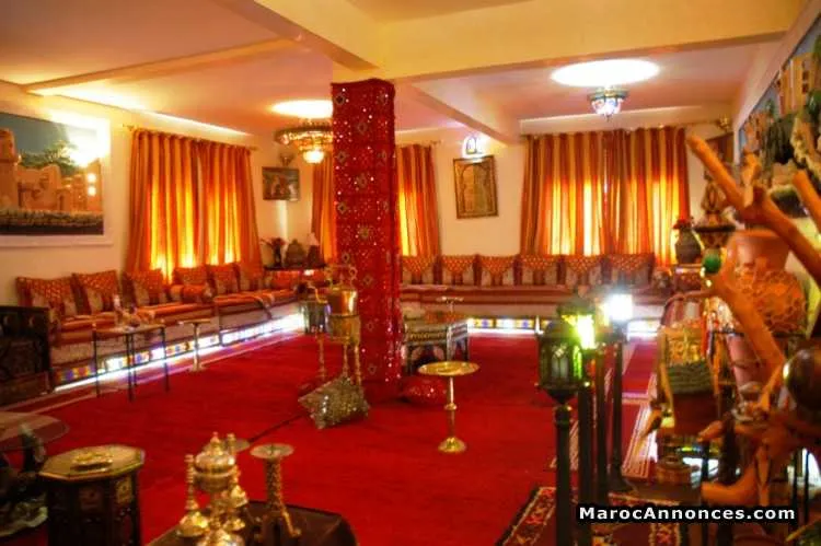 Mini-château meublé antique à ifrane - إفران
