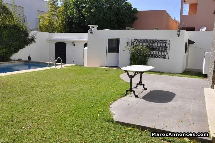 Villa de 675 m² à ain diab - الدار البيضاء (2)