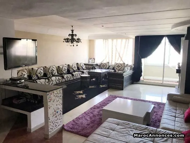 Appartement à palmier de 3 chambres - الدار البيضاء