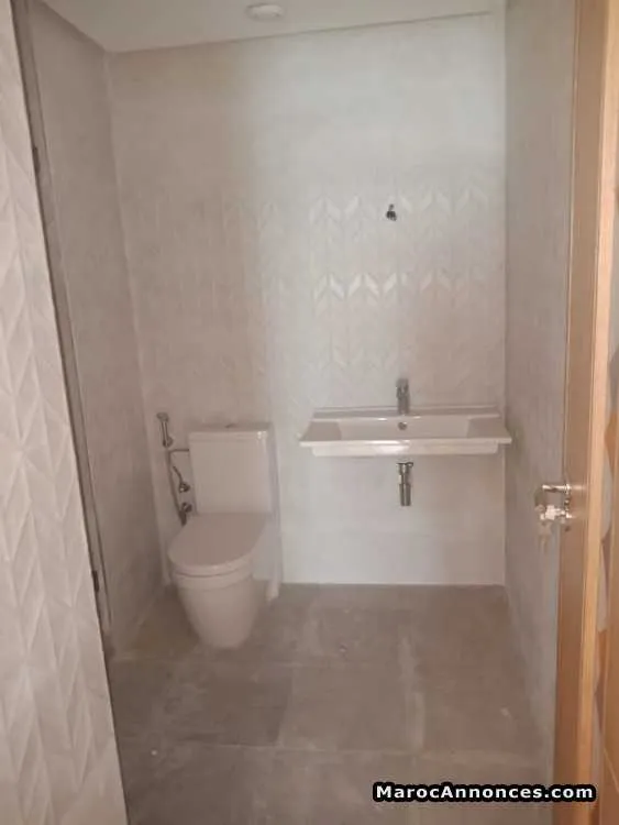 Joli duplex haut standing à louer à bennis tanger - طنجة (2)