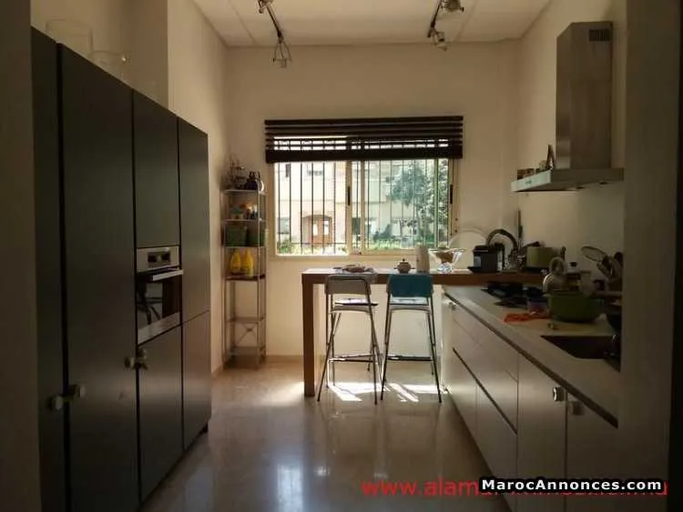 Ap1249 appartement a louer vide a oasis residence - الدار البيضاء