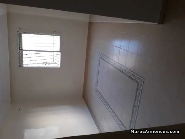 Appartement bon état à louer - الدار البيضاء