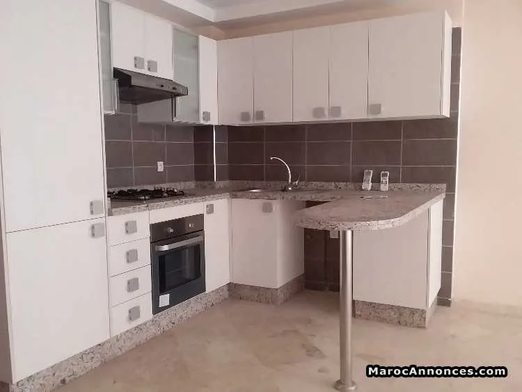 Location studio vide à mohammedia - المحمدية