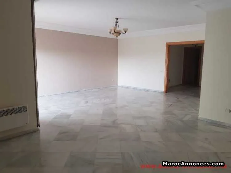 Ap1495 appartement a louer vide residence fermee de prest - الدار البيضاء