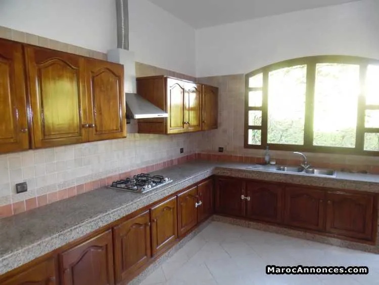 Villa en location à souissi - الرباط (3)