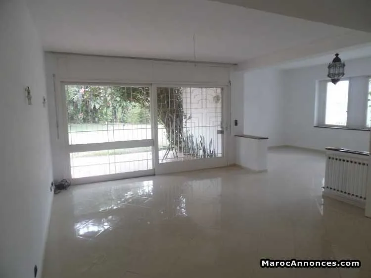 Villa en location à souissi - الرباط