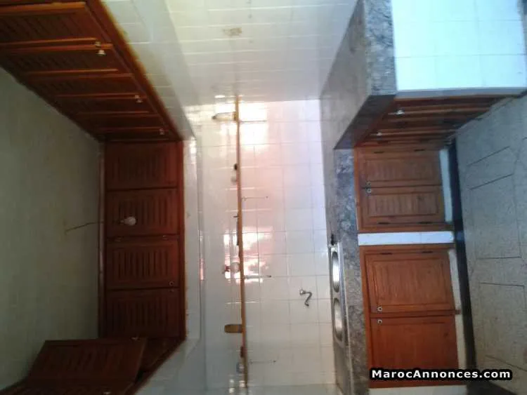 Loue petite villa à deroua - الدار البيضاء (2)