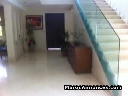 Villa vide à la location  à l’oasis - الدار البيضاء (2)