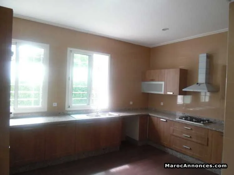 Villa en location à souissi - الرباط