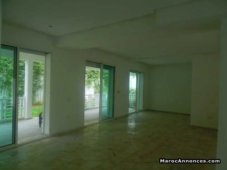 Villa en location à souissi - الرباط (3)